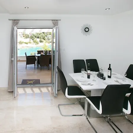 Hera Villa *