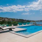 Hera Villa Sevid