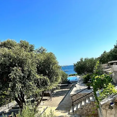 Hera Villa