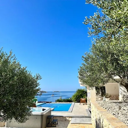 Вилла Hera Севид