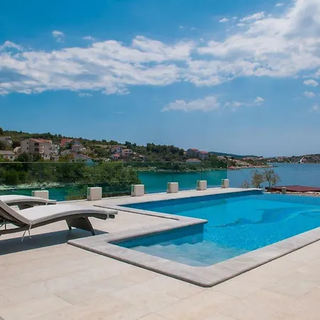 Hera Villa Sevid